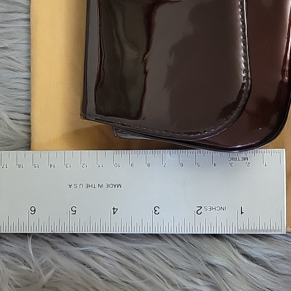 LOUIS VUITTON Sobe Wine red patent clutch bag - Picture 12 of 17